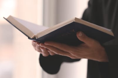 Leia mais sobre o artigo IGREJA QUE OBRIGOU PASTOR A REALIZAR VASECTOMIA É CONDENADA A PAGAR R$ 100 MIL POR DANOS MORAIS